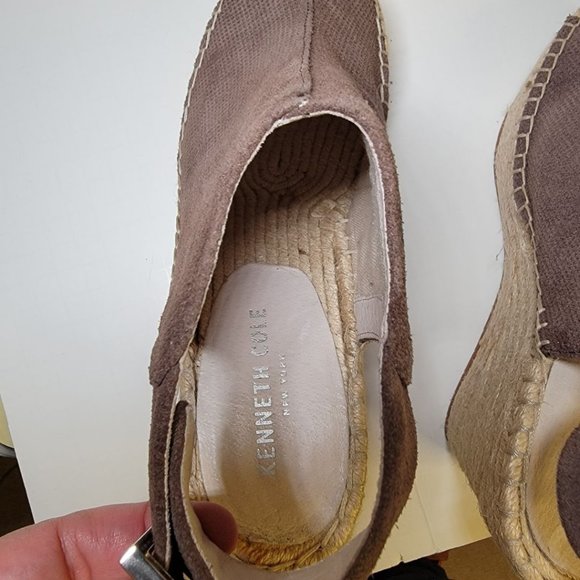 Kenneth Cole New York women' Olivia 2 Perf Espadrille Wedge Sandal  SIZE 8 - Picture 7 of 15